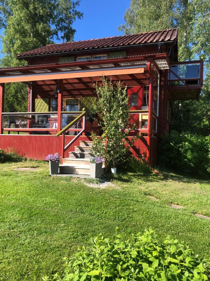 Mysigt Boende I Raettvik Med Utsikt Oever Siljan Bagian luar foto